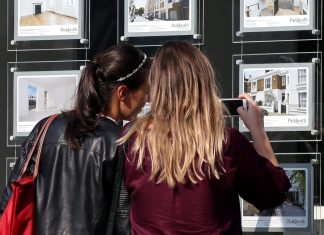 Lloyds unveils 100% mortgage for first-time buyers