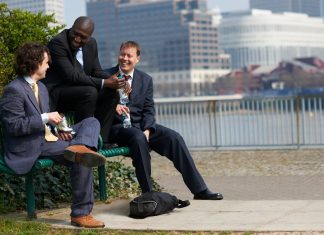 Should every worker have a 75-minute lunch break?