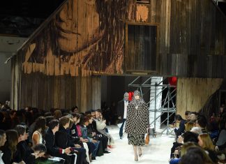 Calvin Klein to close luxury collections business