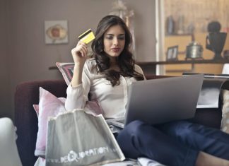 10 Reasons To Shop Online And Not In A Land-Based Shop